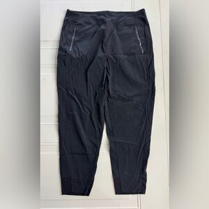 Athleta Women’s Size 14 Black Nylon Cropped Joggers Pants Utility Lightweight